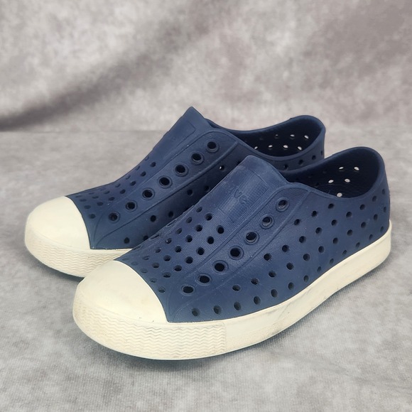 Native Jefferson Kids C11 Shoes Toddler Slip On Navy Blue Shoes Waterproof - Picture 1 of 7